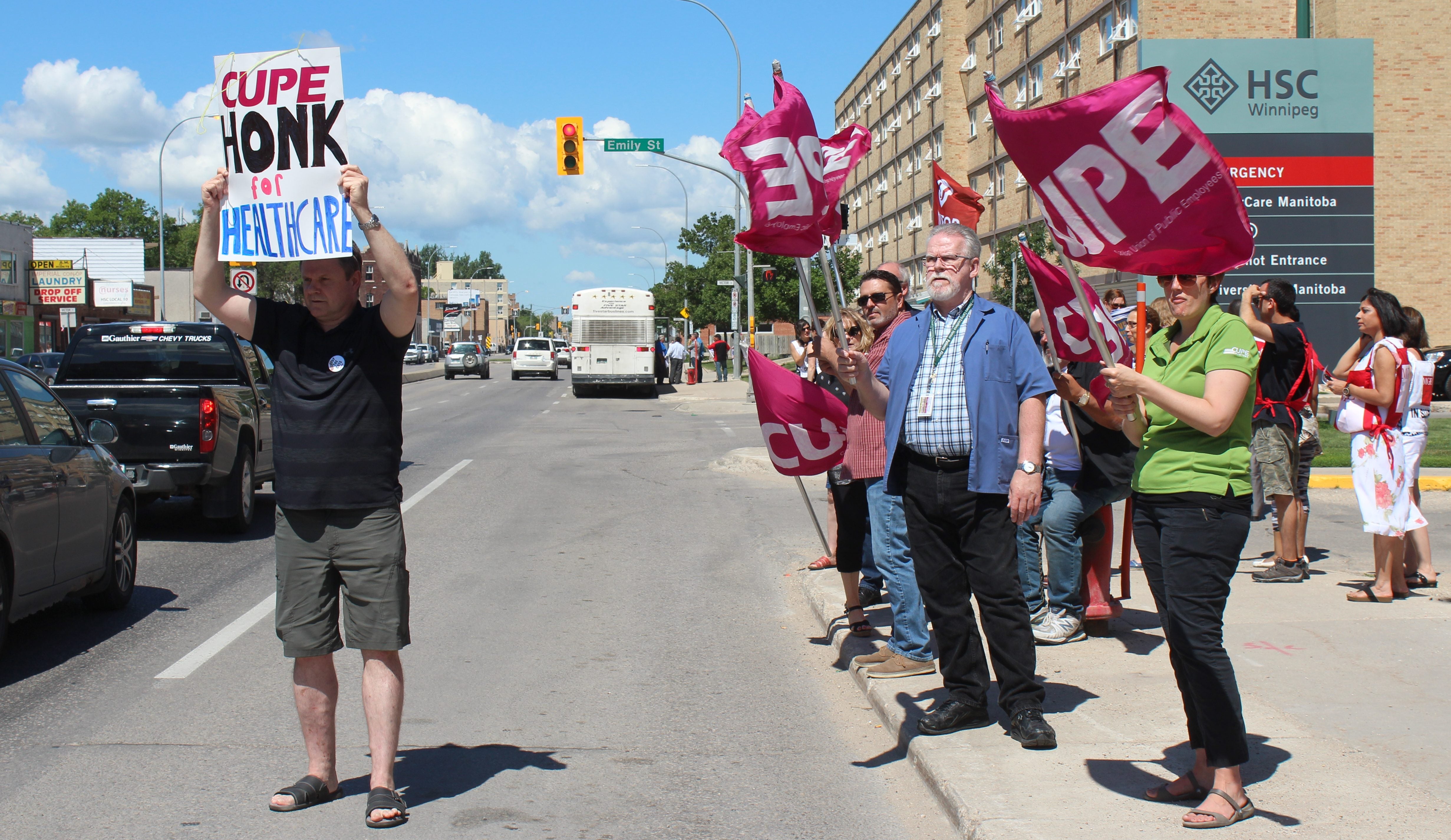 cupe-members-protest-cuts-to-health-care-in-manitoba-cupe-manitoba